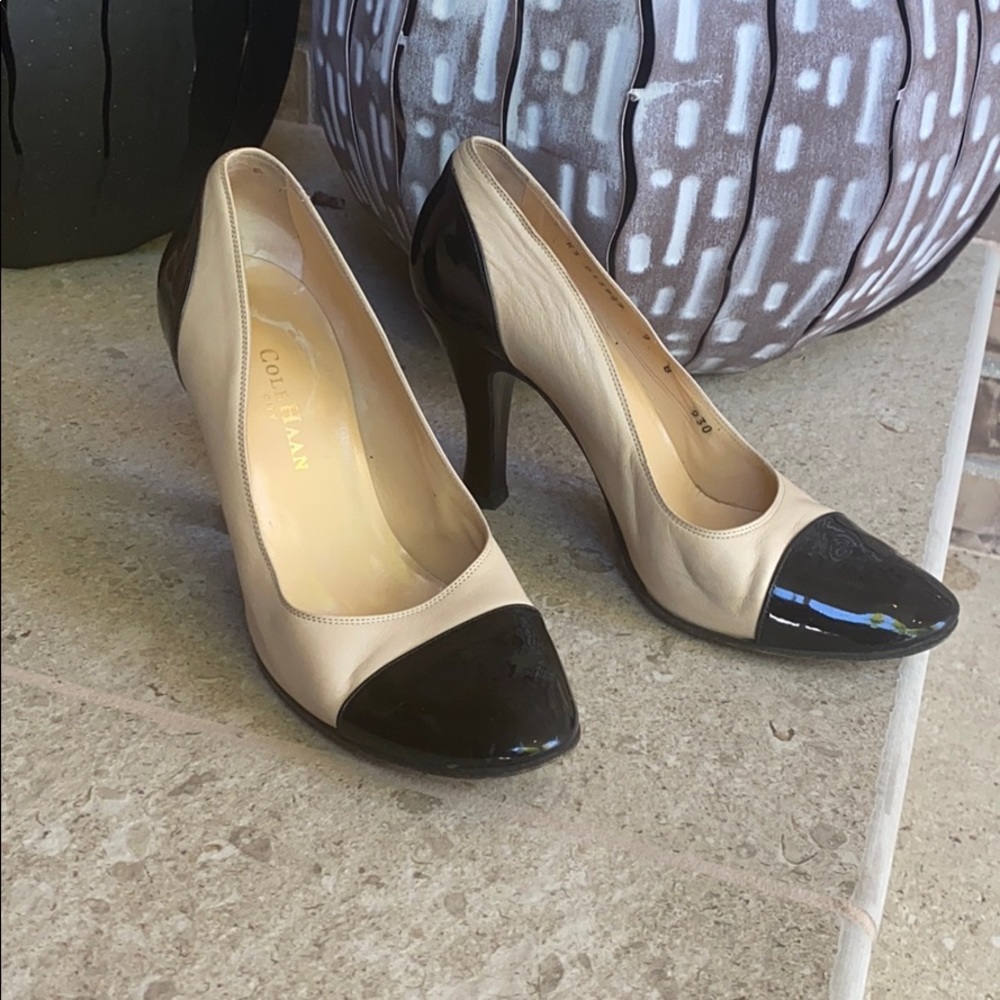 Cole Haan cream and black patent cap toe heels 9